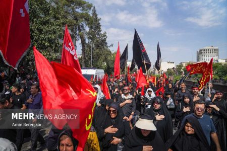 حضور پرشور جاماندگان حسینی خط بطلان بر تبلیغات مسموم دشمنان کشید - خبرگزاری نشر روز | اخبار ایران و جهان