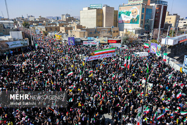 خاستگاه انقلاب اسلامی در یوم الله ۲۲ بهمن حماسه آفرید - خبرگزاری نشر روز | اخبار ایران و جهان