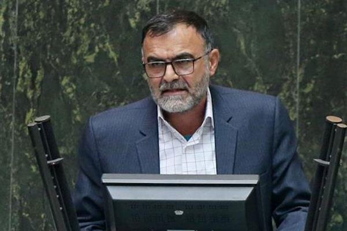 کف افزایش حقوق باید ۴۰ درصد باشد/ تعیین دستمزد به صورت فصلی در ایران جواب نمیدهد