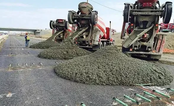 ساختمان نگهداری سیمان در فصل های مرطوب سال