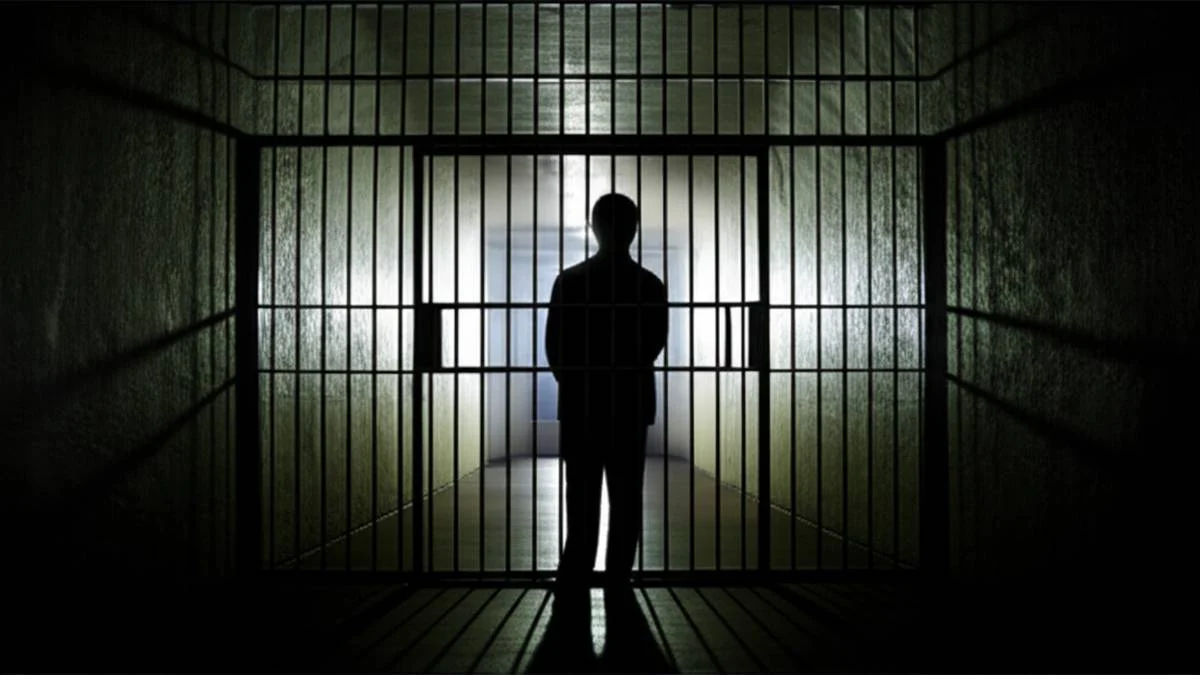 معرفی کامل فیلم زندانی ها (Prisoners) - هر آنچه باید بدانید