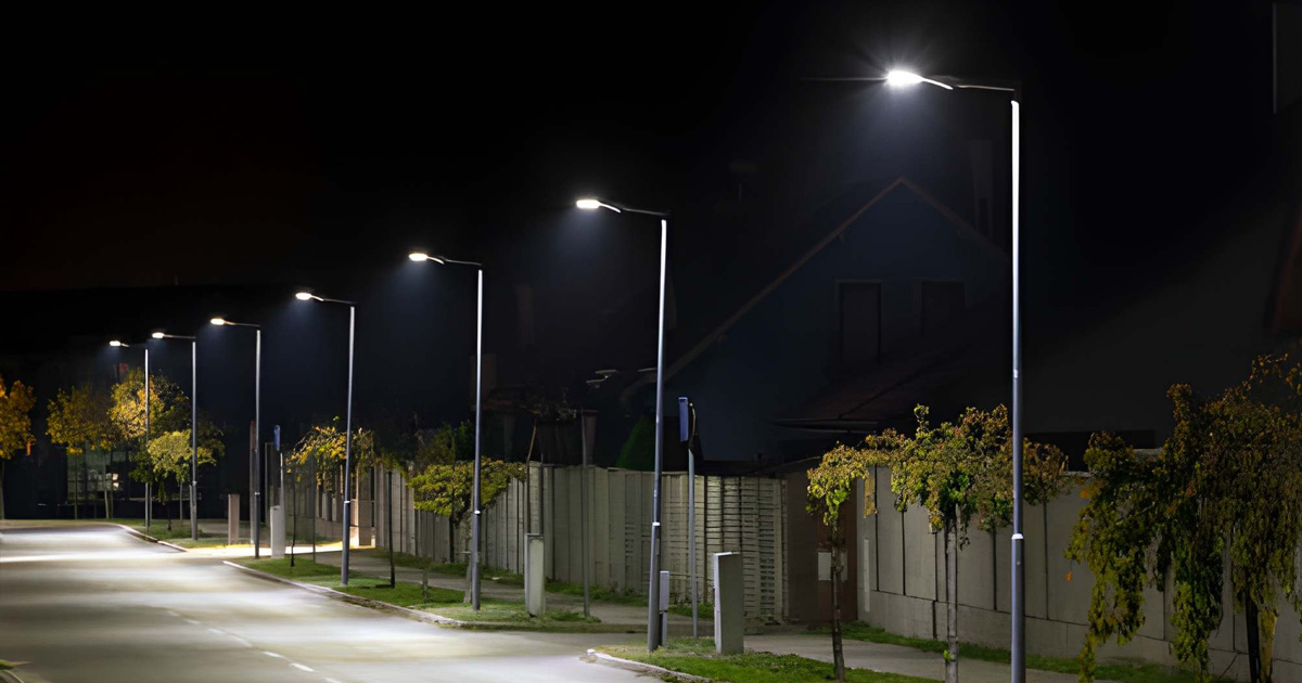 انتخاب و پیاده&zwnj;سازی پایه چراغ روشنایی هوشمند